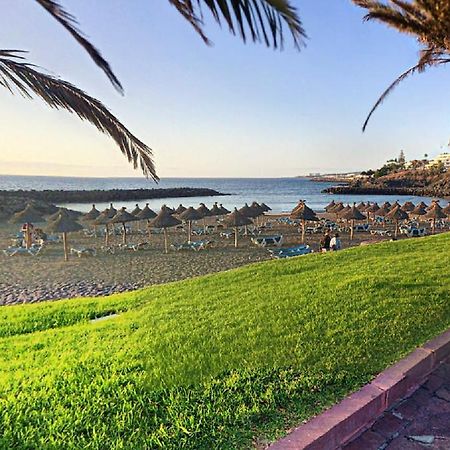 Beach And Pool In Playa De Las Americas 아파트 외부 사진