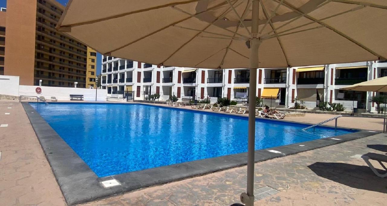 Beach And Pool In Playa De Las Americas 아파트 외부 사진
