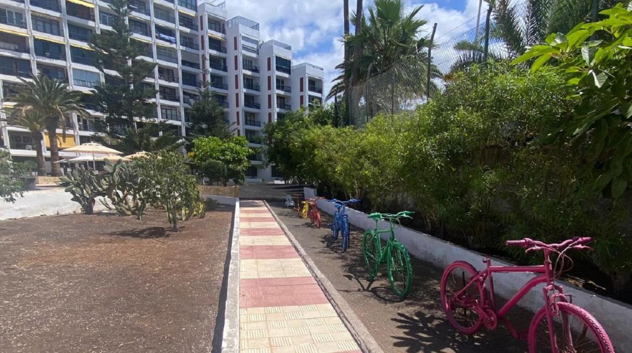 Beach And Pool In Playa De Las Americas 아파트 외부 사진